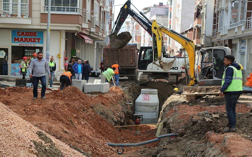 ORDU’NUN KANALİZASYON HATLARI YENİLENİYOR